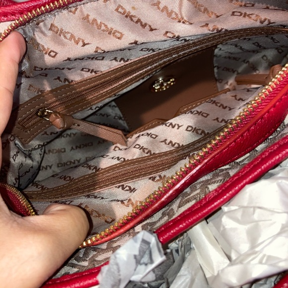 ❌SOLD❌Dkny Hobo bag - Picture 7 of 15